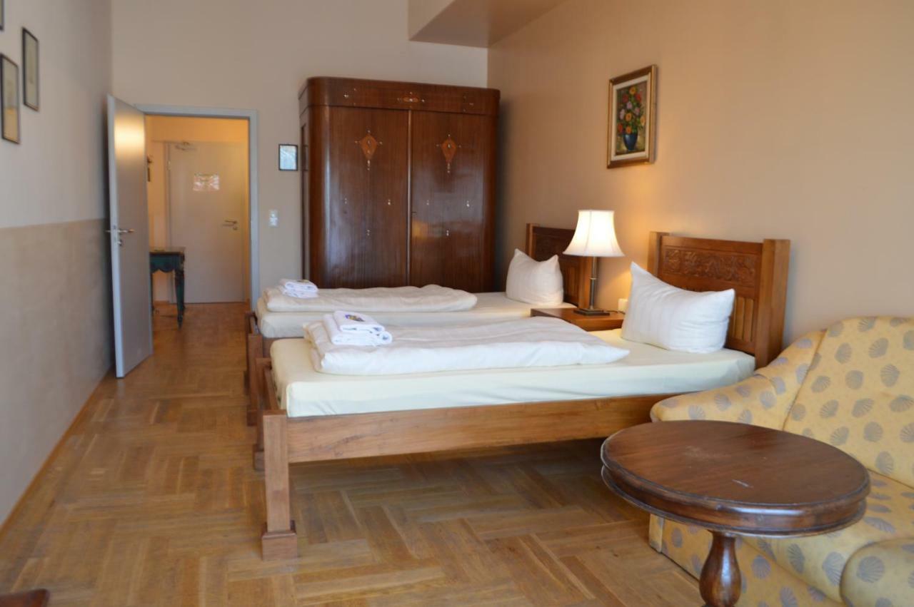 Hotel Gutenberger Lübeck Extérieur photo